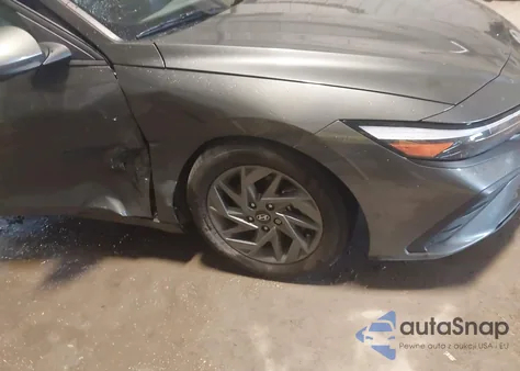 2024 Hyundai Elantra Sel z USA, uszkodzony, nr VIN KMHLM4DG0RU653302